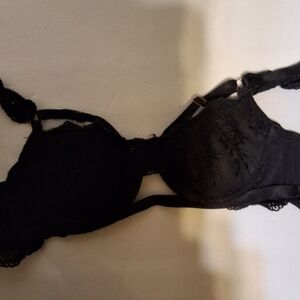 Elevate Your Style with the Wolf Whistle Lightly Lined Lace Underwire Bra